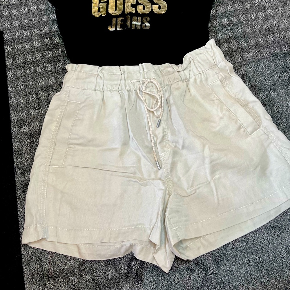 Loft, 100% Lyocel, drawstring waist shorts. Size S